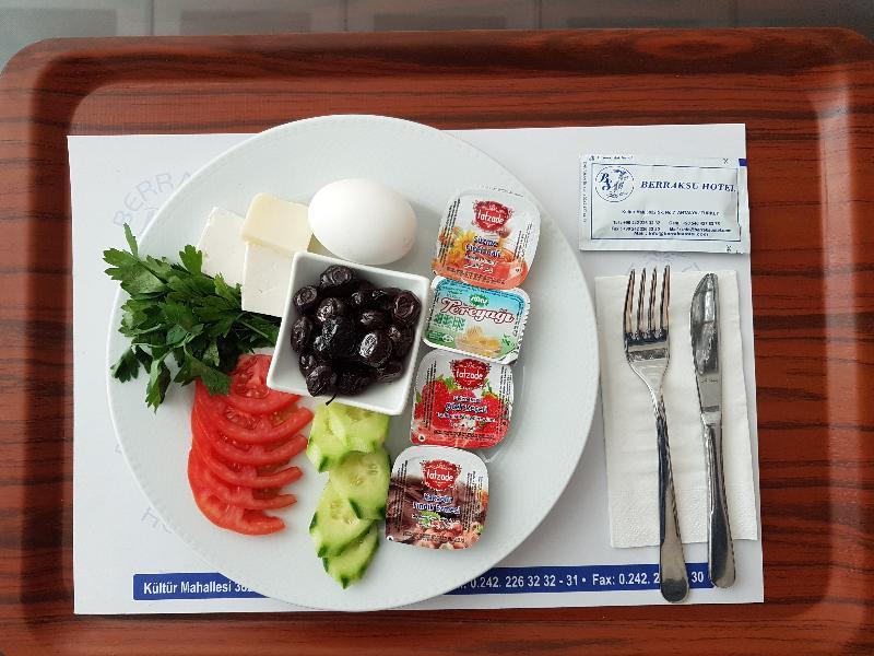 Berrak Su Hotel Antalya Extérieur photo