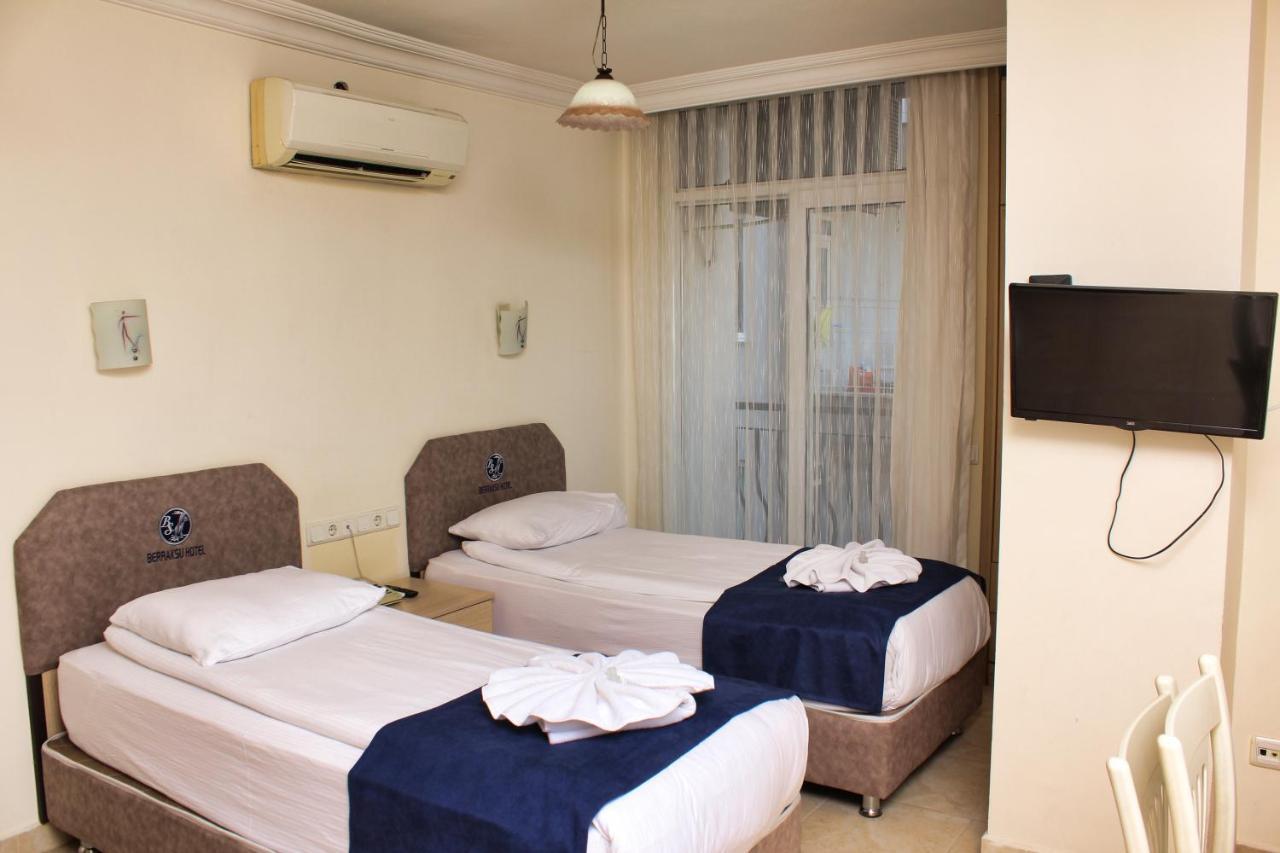 Berrak Su Hotel Antalya Extérieur photo