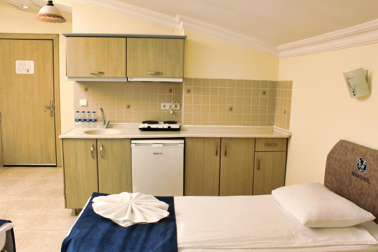 Berrak Su Hotel Antalya Extérieur photo