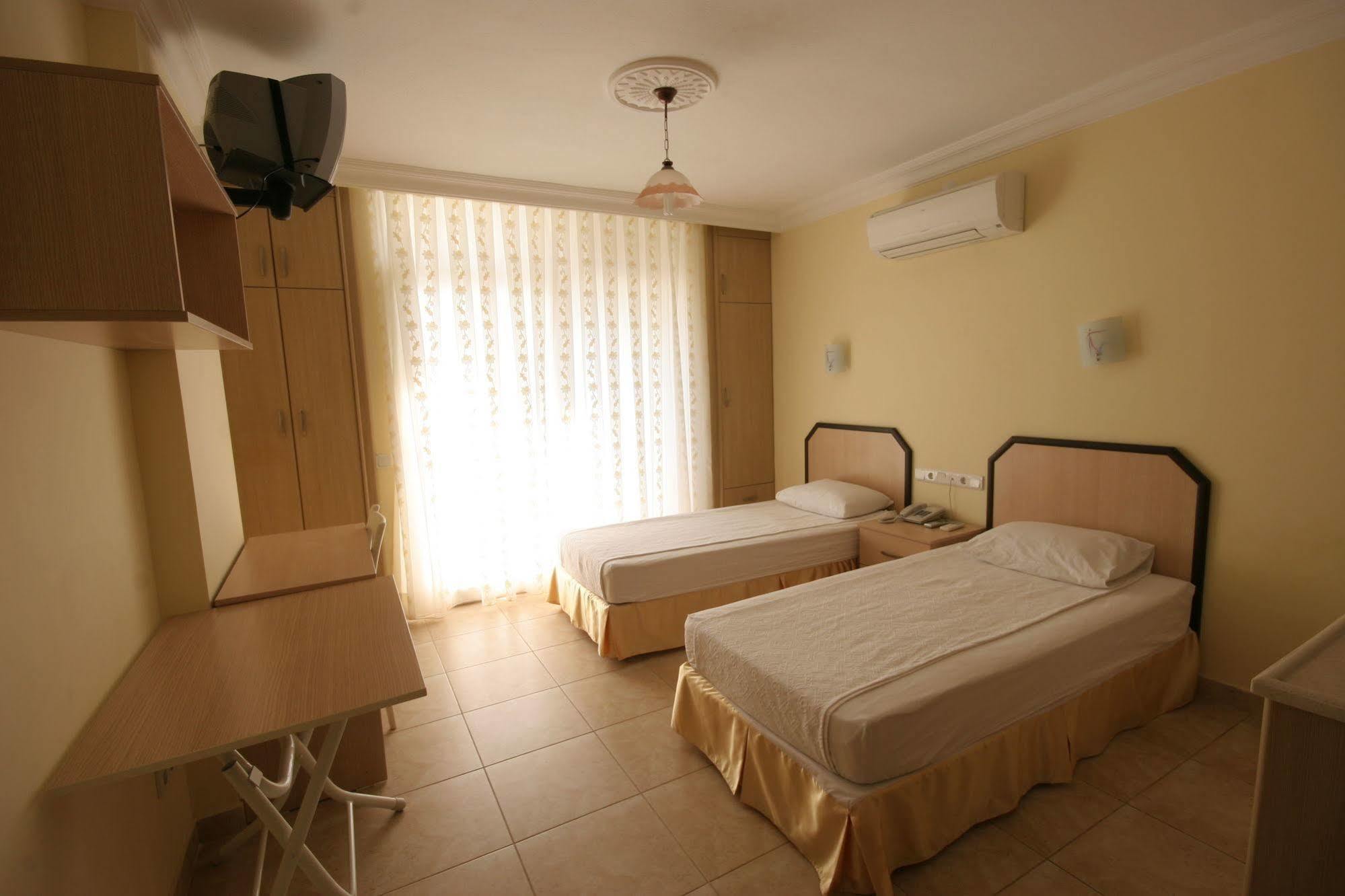 Berrak Su Hotel Antalya Extérieur photo