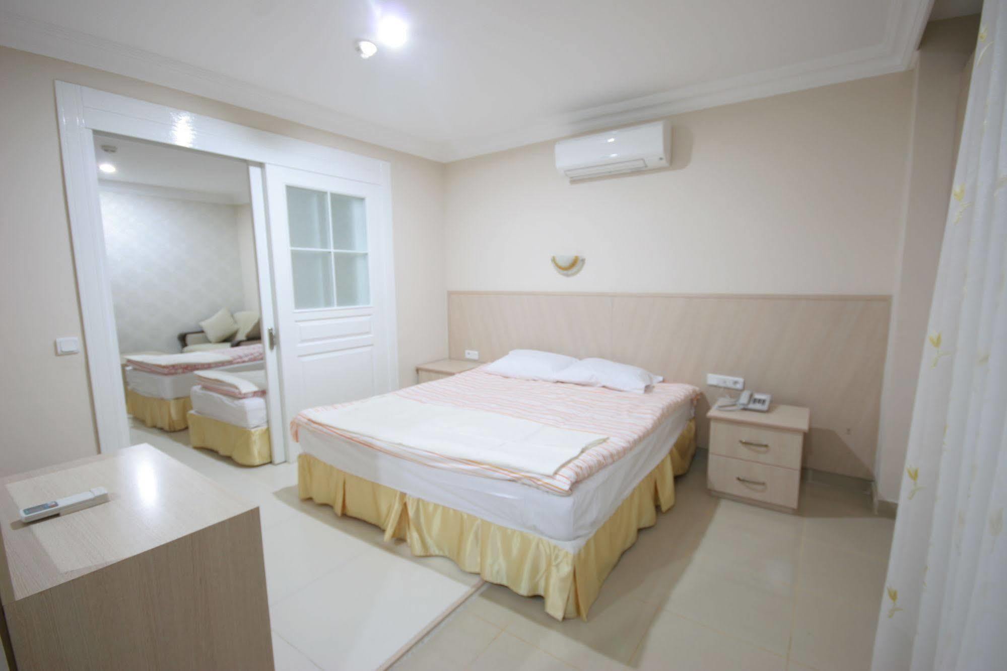 Berrak Su Hotel Antalya Extérieur photo